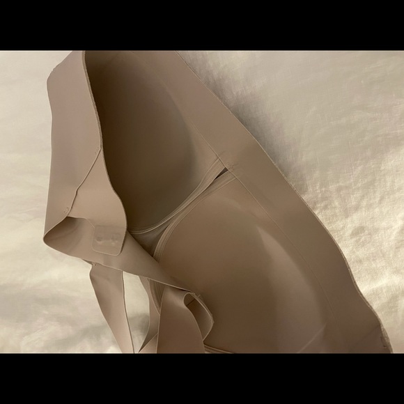 Lululemon enlite bra - Picture 3 of 4